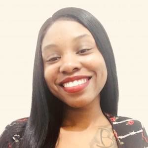 Meet your Posher, Lynisha